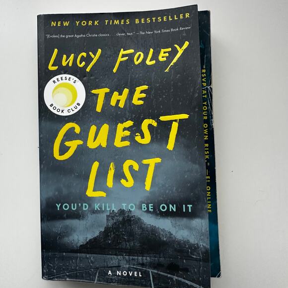 The Guest List Lucy Foley Paperback Book Ex Condition - Picture 1 of 2